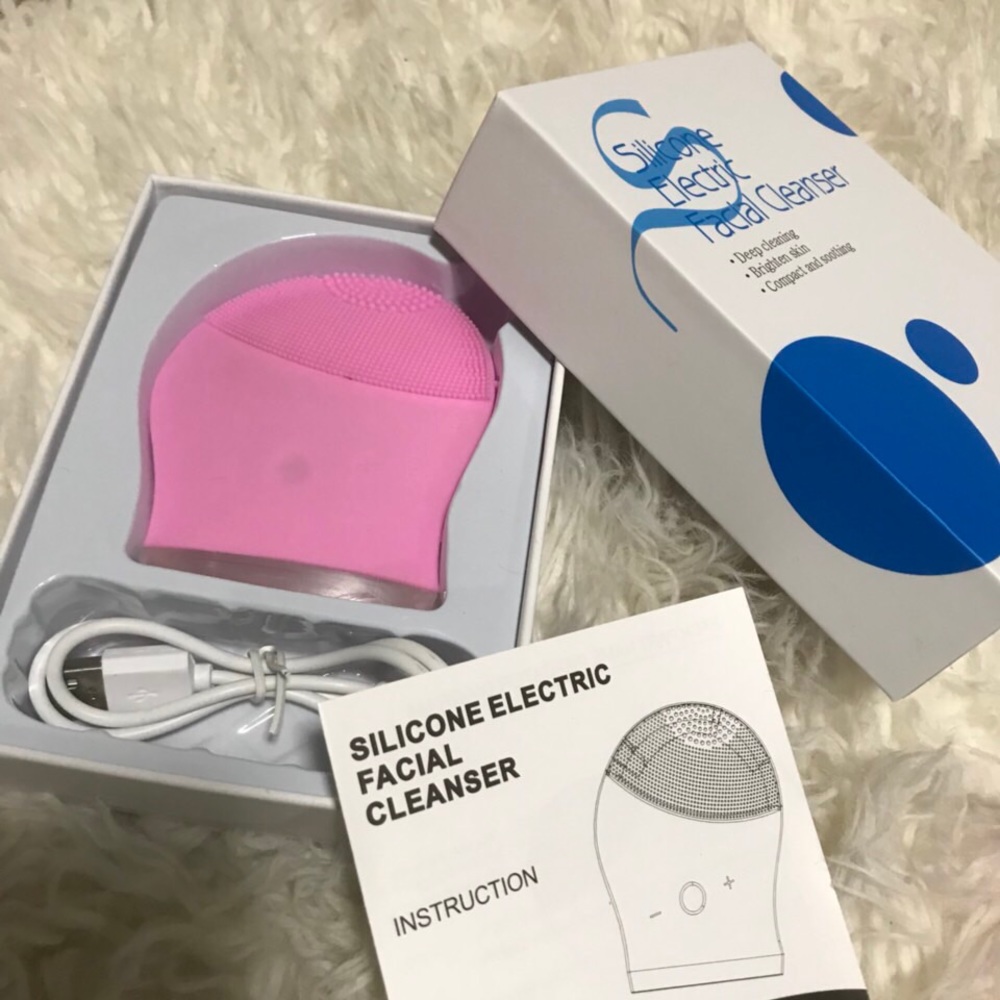 Silicone electric facial cleanser